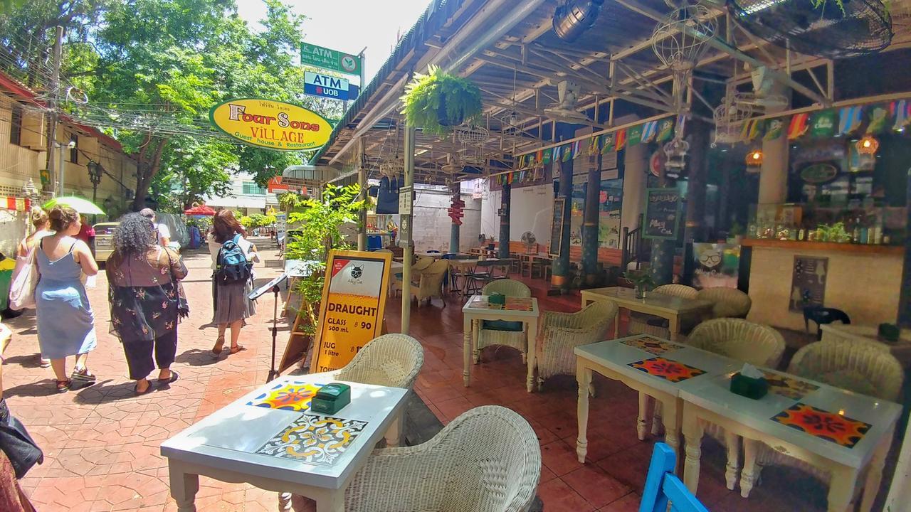 Four Sons Village Bangkok Eksteriør bilde